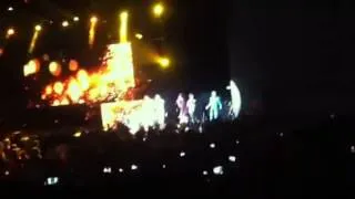 One Direction- What Makes You Beautiful Live in Phoenix