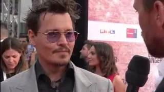 Johnny Depp at The Lone Ranger Berlin premiere - Full video