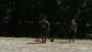 Glenn passed out while battling zombies (TWD S04E10)Hurt scene/whump/faint/collapsed/Sick male lead