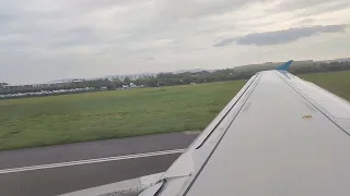 Aer lingus Airbus A320 take off from Dublin