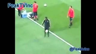 @PEAKTVINC Ronaldinho embarrasses team mate