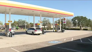 Surveillance video shows shooting, carjacking at Tampa gas station
