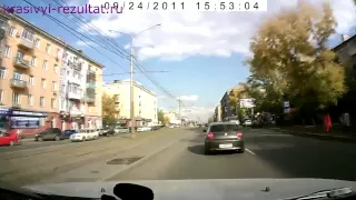 БЕЗУМНЫЕ ВОДИТЕЛИ Crash  car Compilation дтп аварии авто дороги  машины 2015