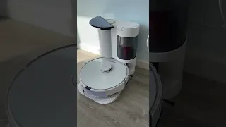 How to Roborock S7+ empties the robot dustbin with cyclone