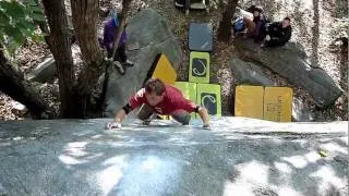 Bouldering | Christian Z. vs Never Ending Story (6b) | Cresciano