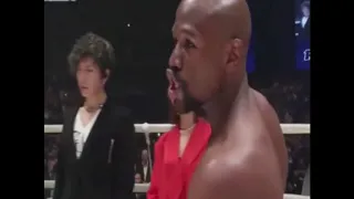Floyd Mayweather mocks Japan -- arriving late to the appointment.