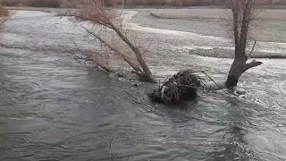 Слив двух рек - район Мерекелик (Красный камень - дачный массив)