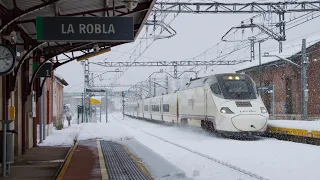 Un día de trenes con nieve por el Puerto de Pajares (18-1-2023)