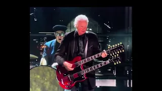 Jimmy Page playing live at the Rock ‘n’ Roll Hall of Fame 11/2023