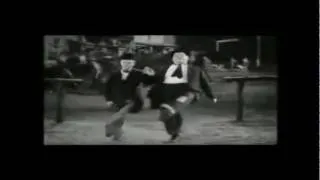 El Gordo y el Flaco (Laurel & Hardy), báilan con Black Eyed Peas, "I gotta feeling"