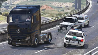 سائق شاحنة خطير تعجز الشرطة عن ملاحقته ويفزع راعي الشاص لمساعدة الدوريات | قراند 5 - GTAV