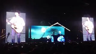 Paul McCartney performing Blackbird- Bonnaroo 2013