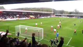 Iain Hume v Stevenage