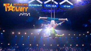 Beautiful aerial silks performance - Got Talent 2017