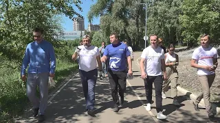 Продолжается реконструкция городского парка.