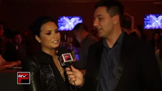 Demi Lovato On Singing In The Shower, Her Phone Lock Screen and Answers Fan Questions!