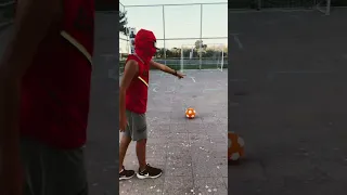Pallone tiro a giro
