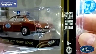 Greenlight 1977 Pontiac Lemans (Smokey and the Bandit) 1/64