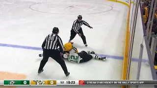 Radek Faksa and Tanner Jeannot drop the mitts early