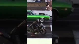 H2R Kawasaki vs Muscle Car