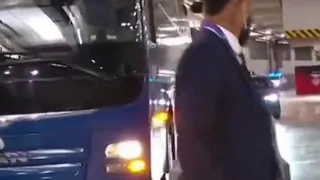 Neymar chegando no estádio * SENTE A VIBE SENTE O PIQUE*