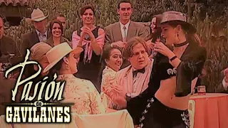 Pasion de Gavilanes - Rosario canta en la fiesta de boda de Gabriela y Fernando / Reggae Cumbia