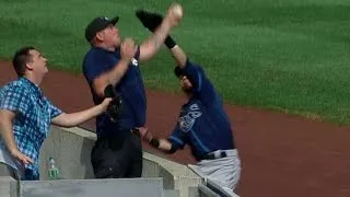 TB@NYY: Umpires rule fan interference, call stands