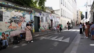 Parisians pay tribute to Jane Birkin