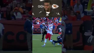 Mahomes' NO-LOOK pass to McKinnon is one to REMEMBER!