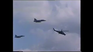 Mi-24 Hind + JAS-39 Gripen formation / Přerov 2006