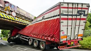 Camiones chocando contra puentes | Los peores conductores de camión golpeando puentes