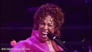 Roberta Flack Sing’s “A Woman’s Worth” to Alicia Keys at Essence Awards 2002