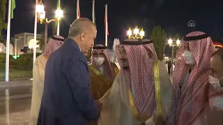 Cumhurbaşkanı Erdoğan, Suudi Arabistan Kralı Selman tarafından resmi törenle karşılandı