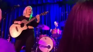 Elle King - I Told You I Was Mean, Live at the Waiting Room Lounge, Omaha, NE (2/18/2016)