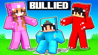 Omz is Getting BULLIED In Minecraft!