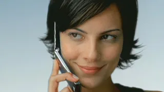 Motorola Razr V3 Silver - TV Commercial [4K]