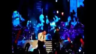 Pitbull & Ne-Yo Perform in Bayfront Park, Miami on New Year's Eve 2014
