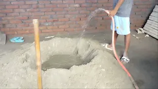 সিমেন্ট এবং বালি মিশানো হচ্ছে #cement #sand #cemetary #construction