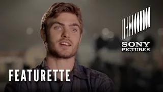 The 5th Wave Featurette: Meet Evan