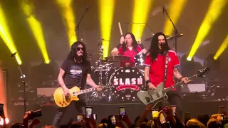 GILBY CLARKE joins SLASH Featuring MYLES KENNEDY & The Conspirators in Santiago Chile