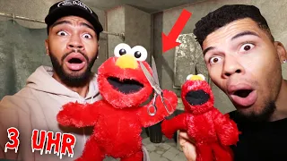 SPIELE NIEMALS ALLEINE VERSTECKEN MIT ZWEI ELMO PUPPEN UM 3 UHR NACHTS !!! (GEHT SCHIEF)