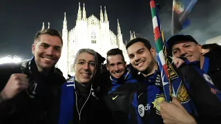 La festa degli interisti in piazza Duomo,il pullman dei Campioni d'Italia e il saluto dei giocatori!