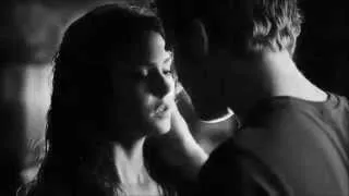 Stefan + Katherine ''Kiss me'' (5x15)
