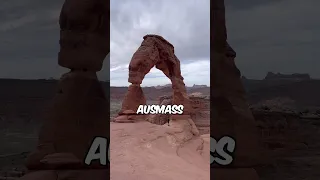 MIT TESLA ZUM ARCHES PARK…