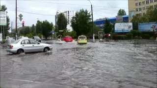 Новая Каховка после дождика в субботу.. р-н Сокол, перекрёсток