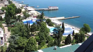 Вид из номера Riviera Sunrise Resort & SPA на бассейны и море