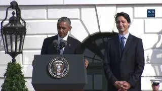 Obama jokes about beer and hockey during Trudeau's welcome to White House