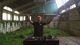 MORTEN live from an abandoned pool in Denmark