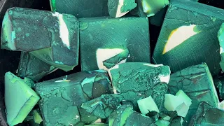 Extremely Dusty Deep Green Dyed Gym Chalk Crush | ASMR |