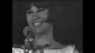 AGUA DE BEBER - ASTRUD GILBERTO 1968 PARIS JAZZ FESTIVAL